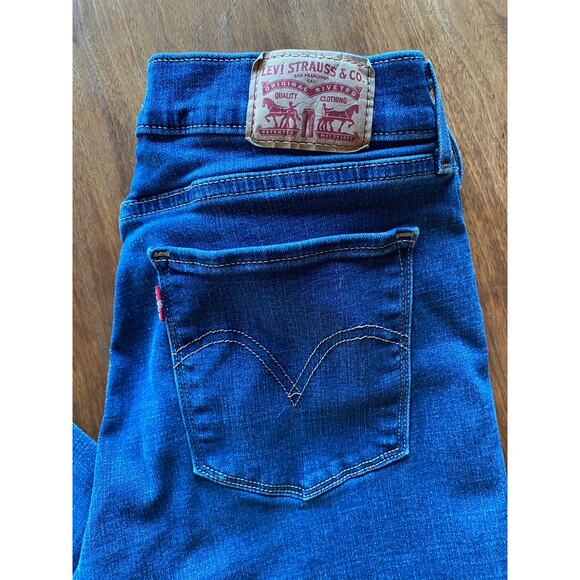 Levi's Jeans Women's Classic Straight Fit Dark Wash Size 8 -29 x 30 - Picture 7 of 12